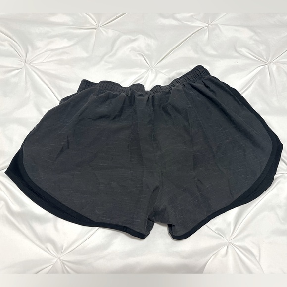 Nike running shorts - Picture 2 of 2